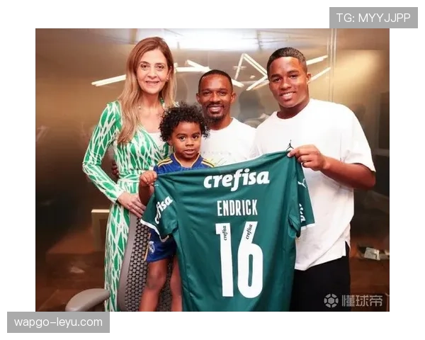 恩德里克惊艳射门方式引热议 足坛新星展现独特得分天赋