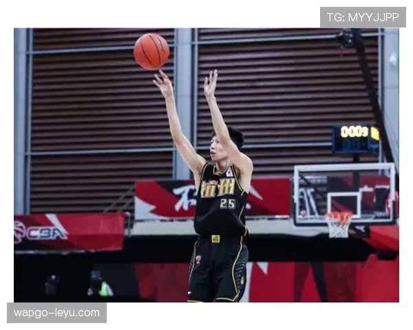 卡卡关键进球助球队挺进决赛，状态回暖势头强劲