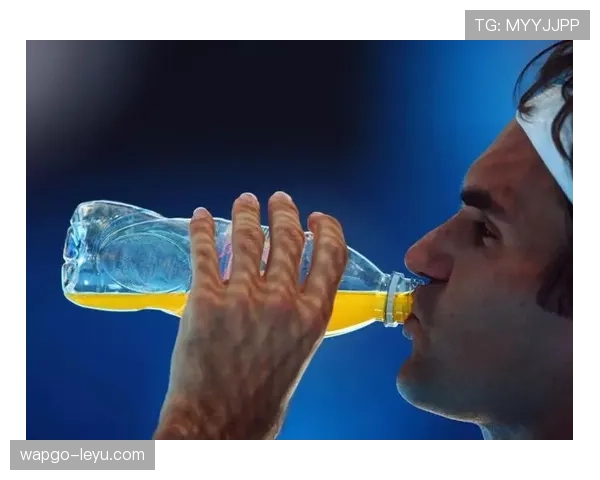 费德勒吃个冰激凌都能看出他和我们不是一个次元的富豪气场 费德勒吃个冰激凌都能看出他和我们不是一个次元的富豪气场