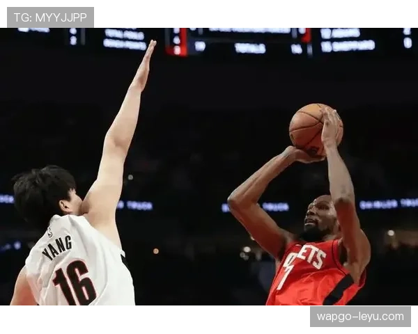 马努·吉诺比利挡拆创造传球机会提升球队进攻节奏